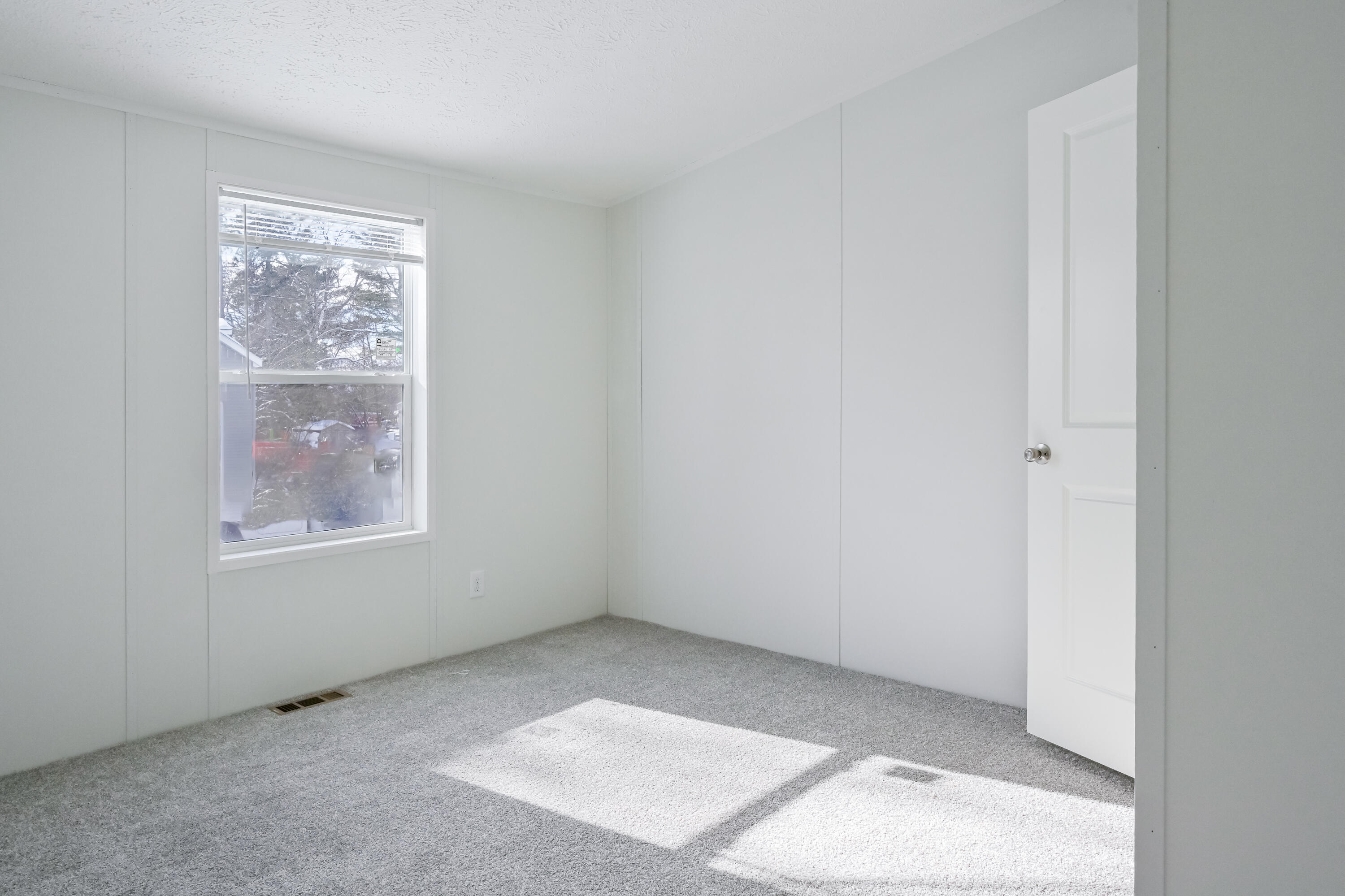 28 Montcalm Street Fairfield ME 04937