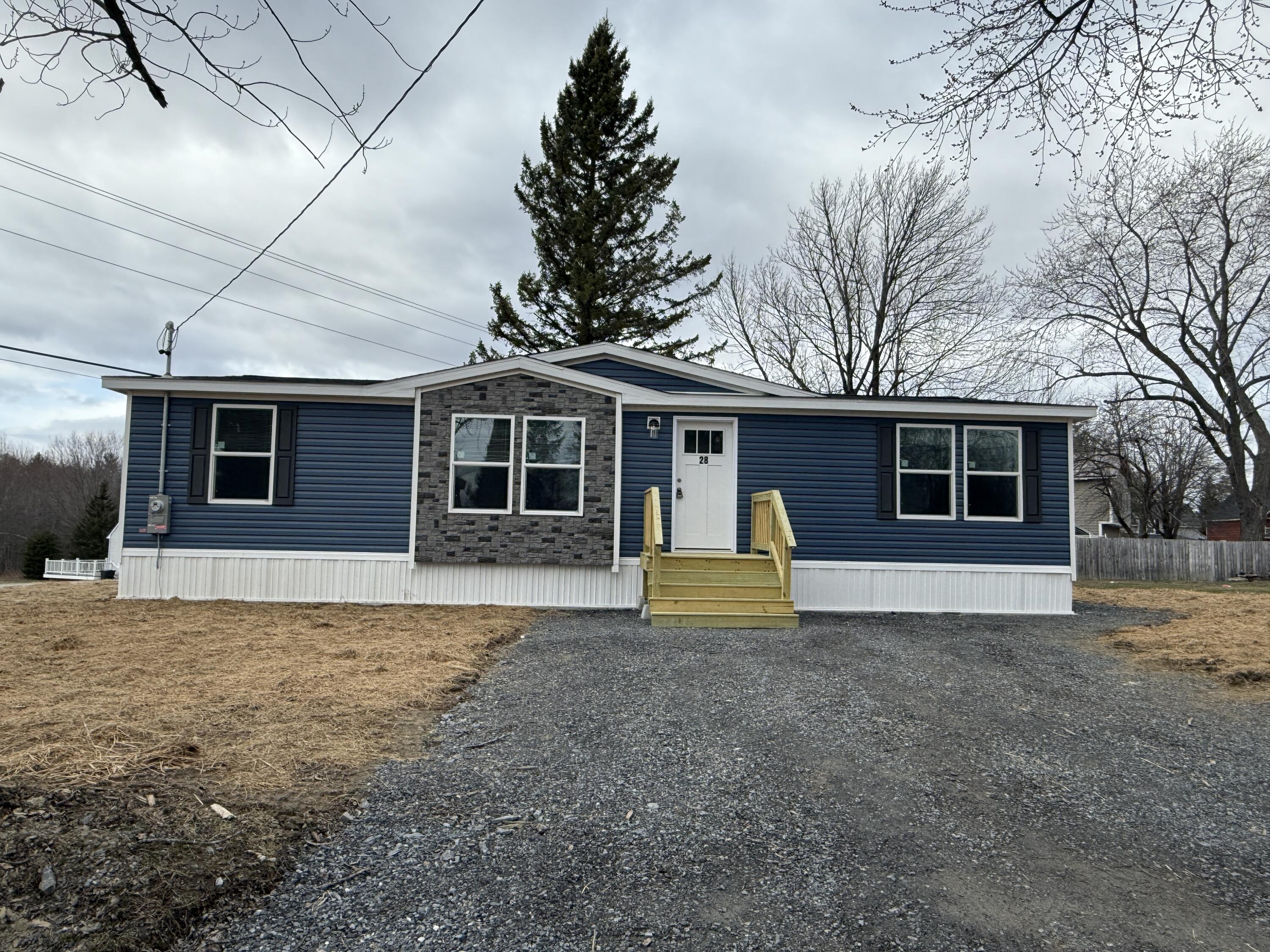 28 Montcalm Street Fairfield ME 04937