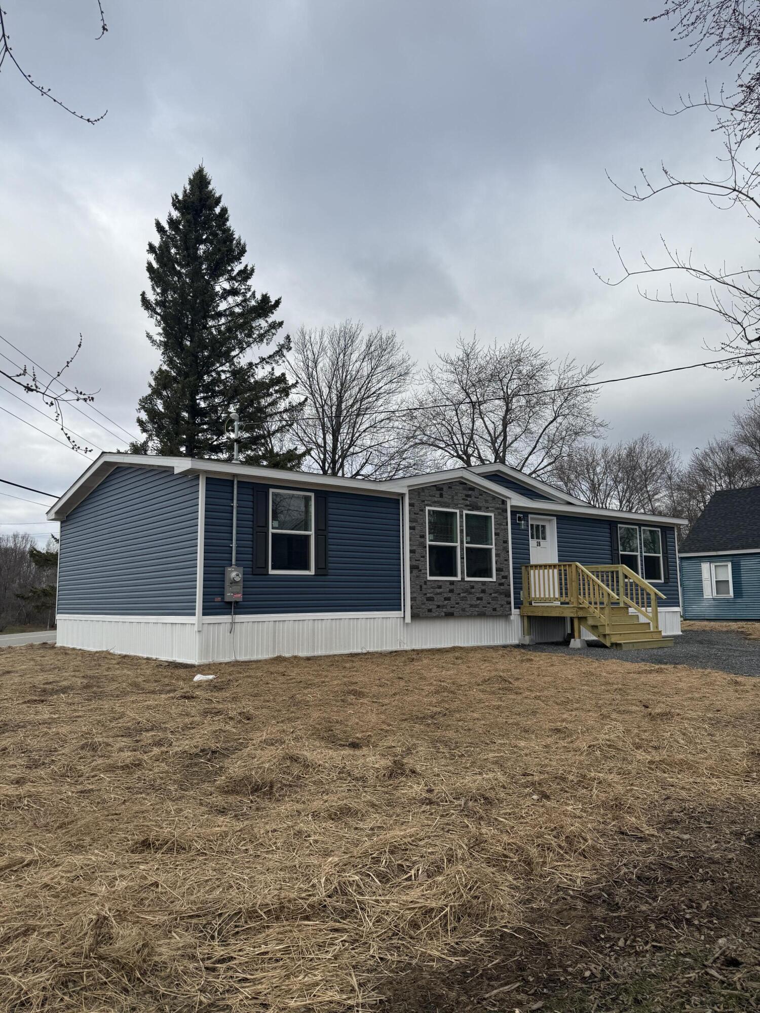 28 Montcalm Street Fairfield ME 04937