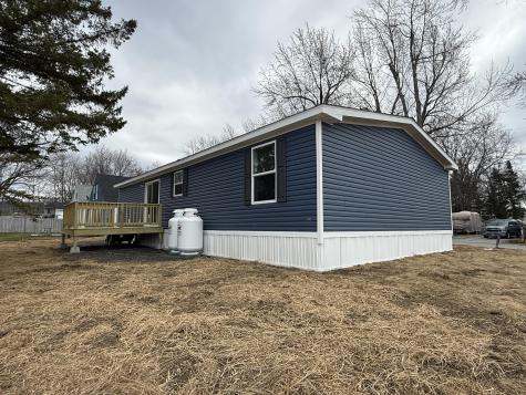 28 Montcalm Street Fairfield ME 04937