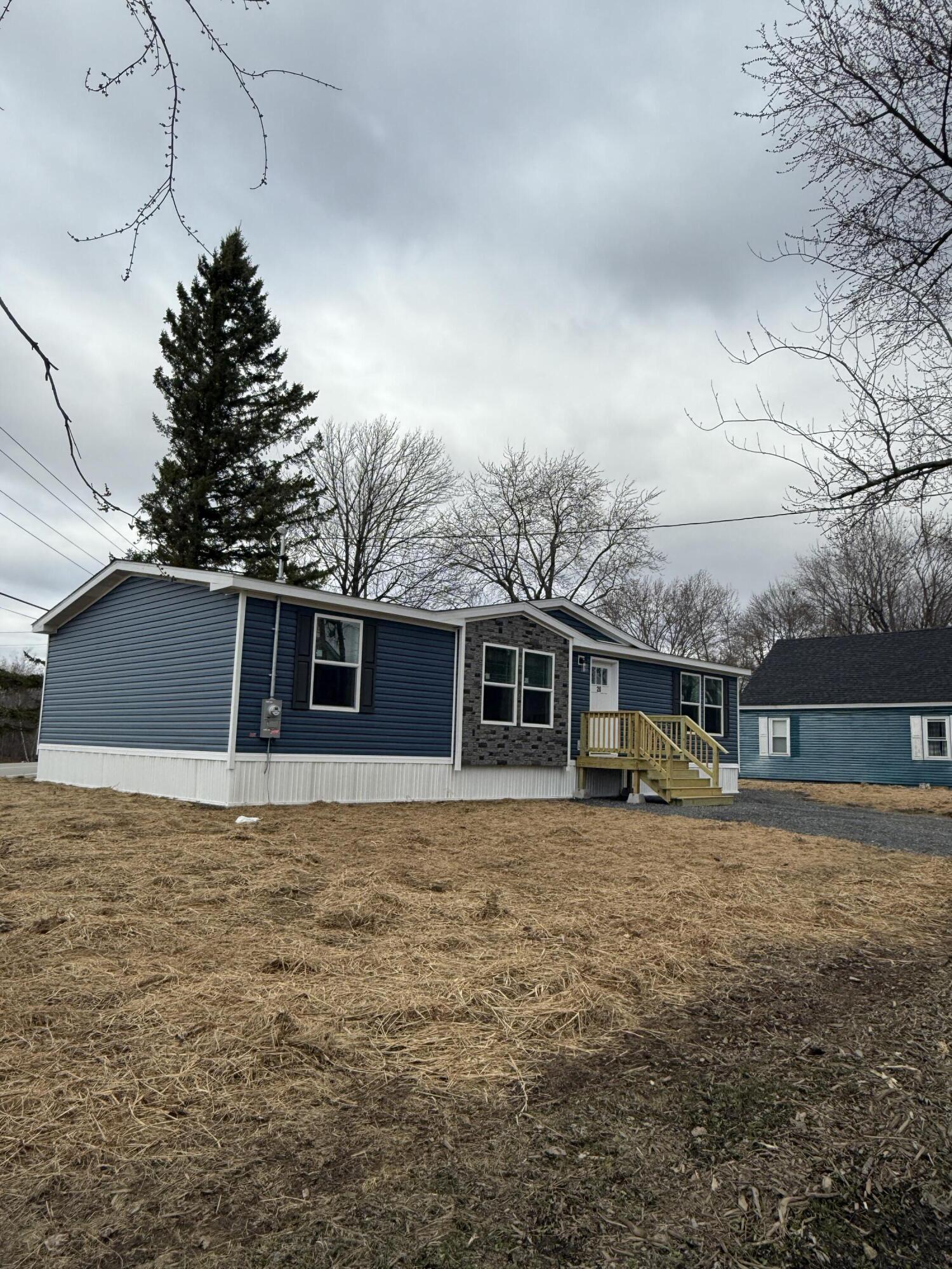 28 Montcalm Street Fairfield ME 04937