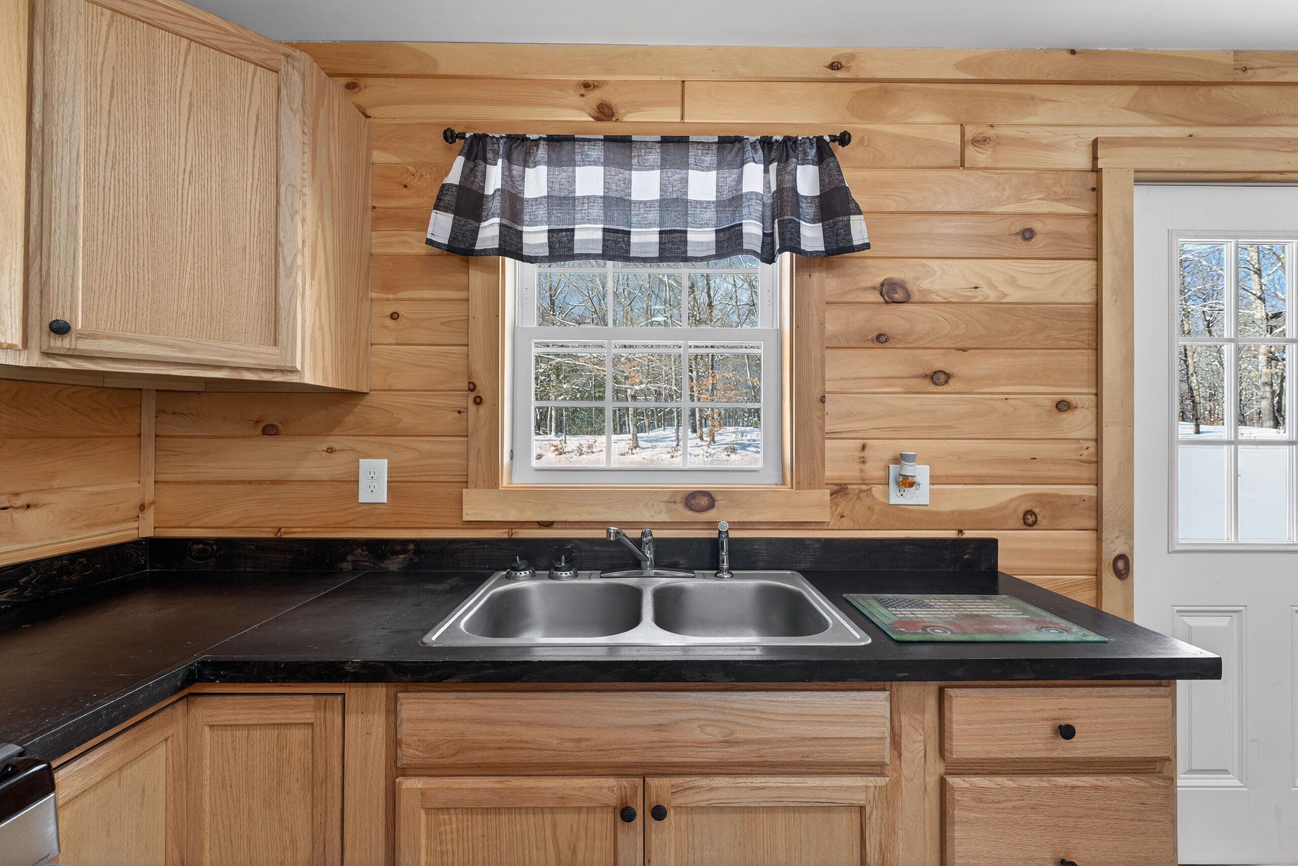 933 Bean Road Mount Vernon ME 04352