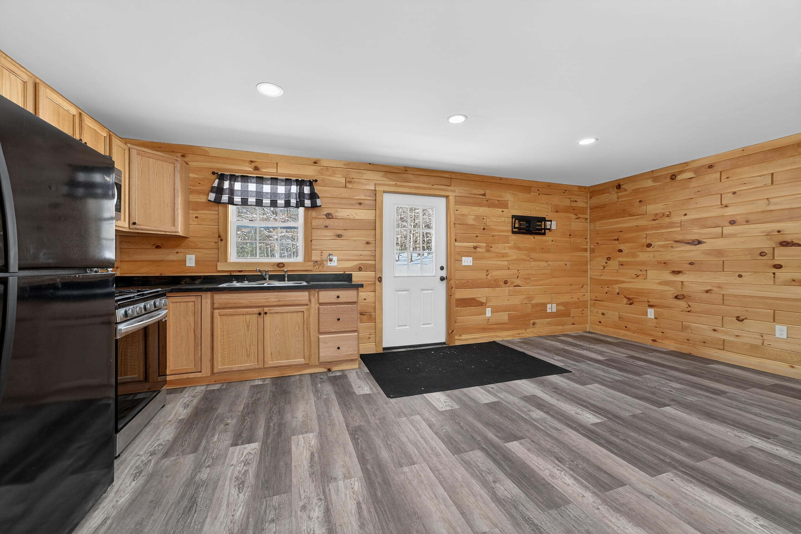 933 Bean Road Mount Vernon ME 04352