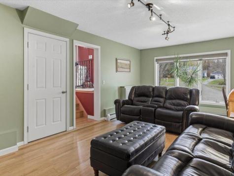 21 Mapleleaf Lane Hermon ME 04401