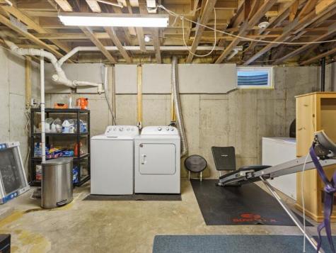 21 Mapleleaf Lane Hermon ME 04401