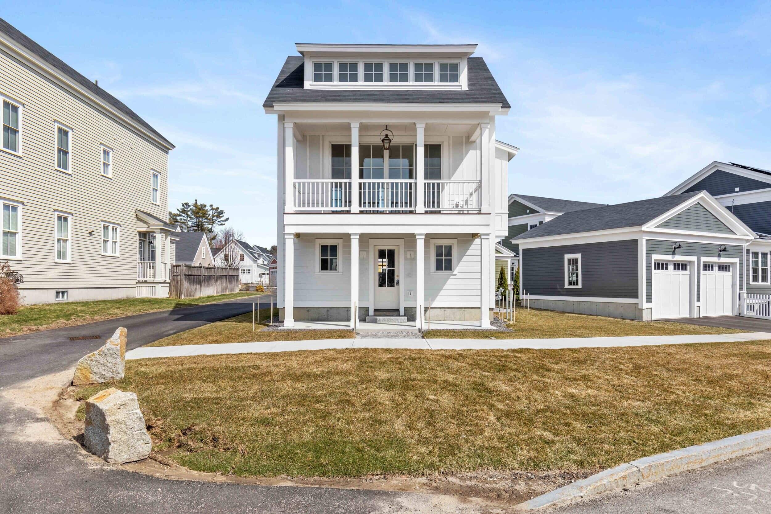 10 Traditional Street Scarborough ME 04074