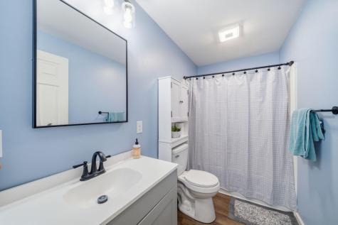 10 Old Thomaston Road Chelsea ME 04330