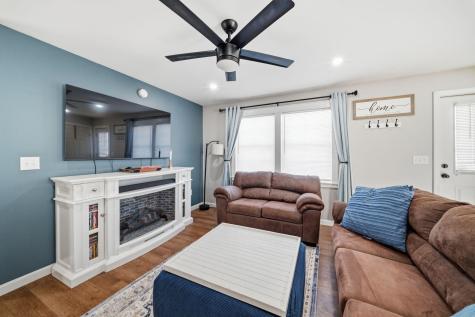 10 Old Thomaston Road Chelsea ME 04330