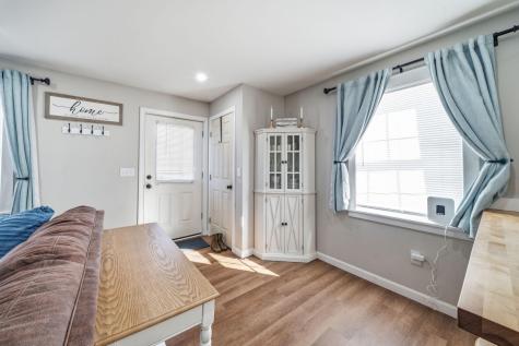 10 Old Thomaston Road Chelsea ME 04330