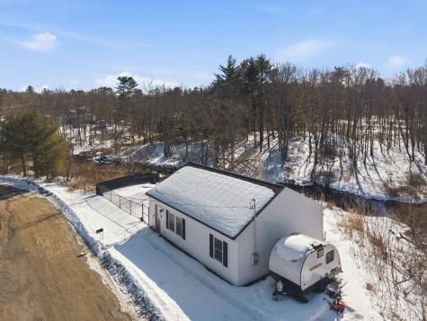 10 Old Thomaston Road Chelsea ME 04330