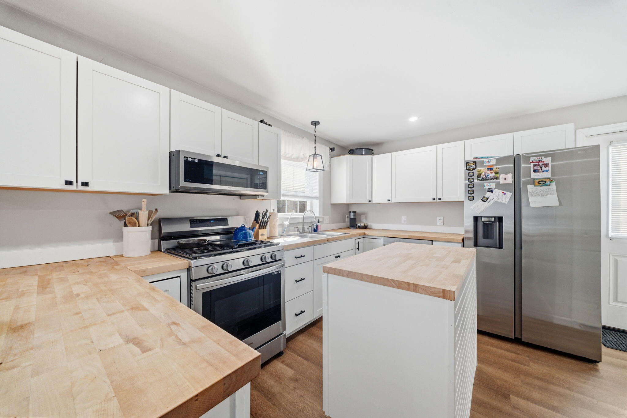 10 Old Thomaston Road Chelsea ME 04330