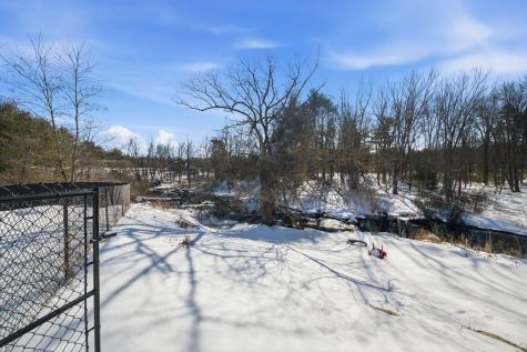 10 Old Thomaston Road Chelsea ME 04330