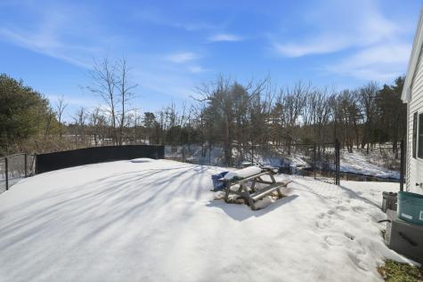 10 Old Thomaston Road Chelsea ME 04330