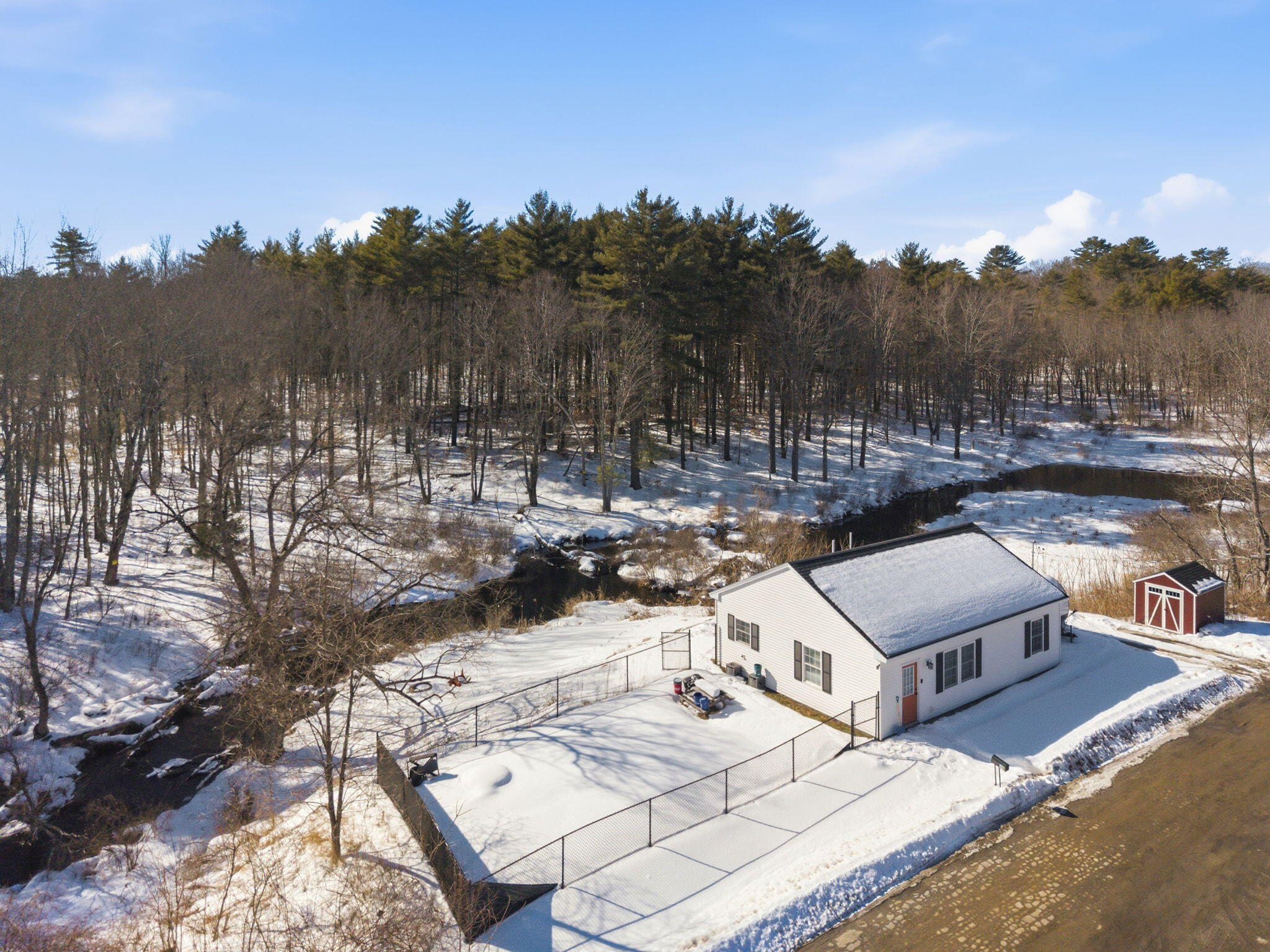 10 Old Thomaston Road Chelsea ME 04330