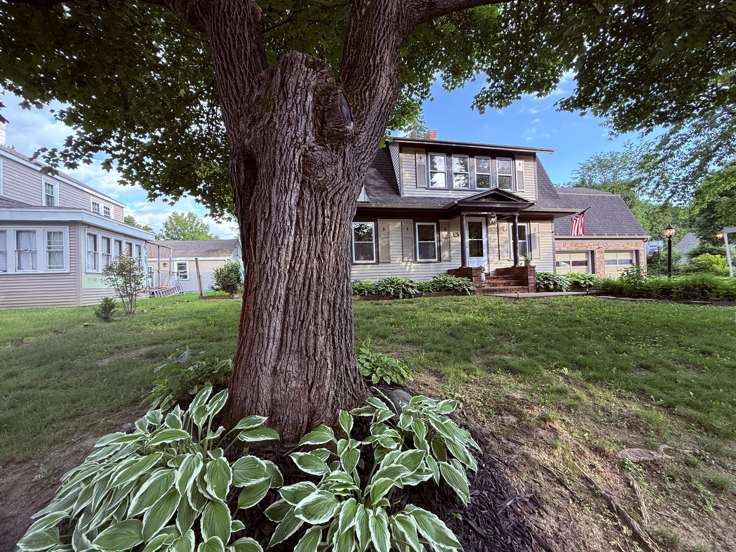 15 S Road Brewer ME 04412