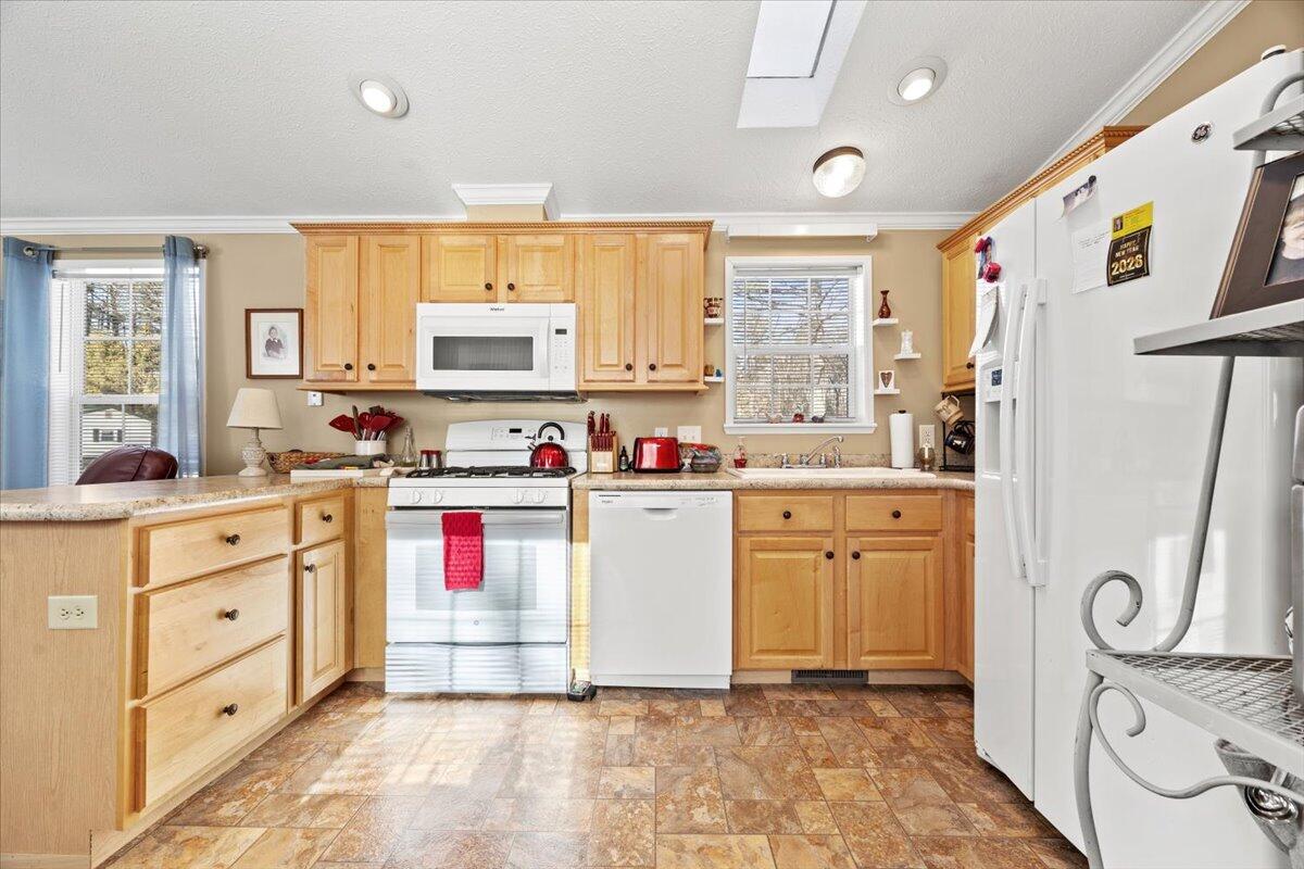 72 Golden Era Circle Alfred ME 04002