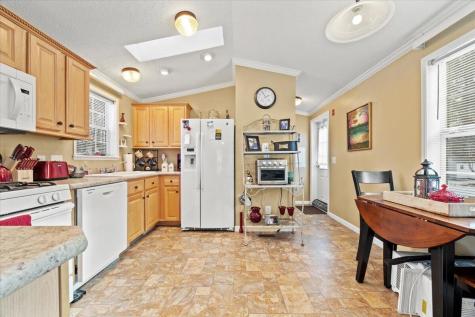 72 Golden Era Circle Alfred ME 04002