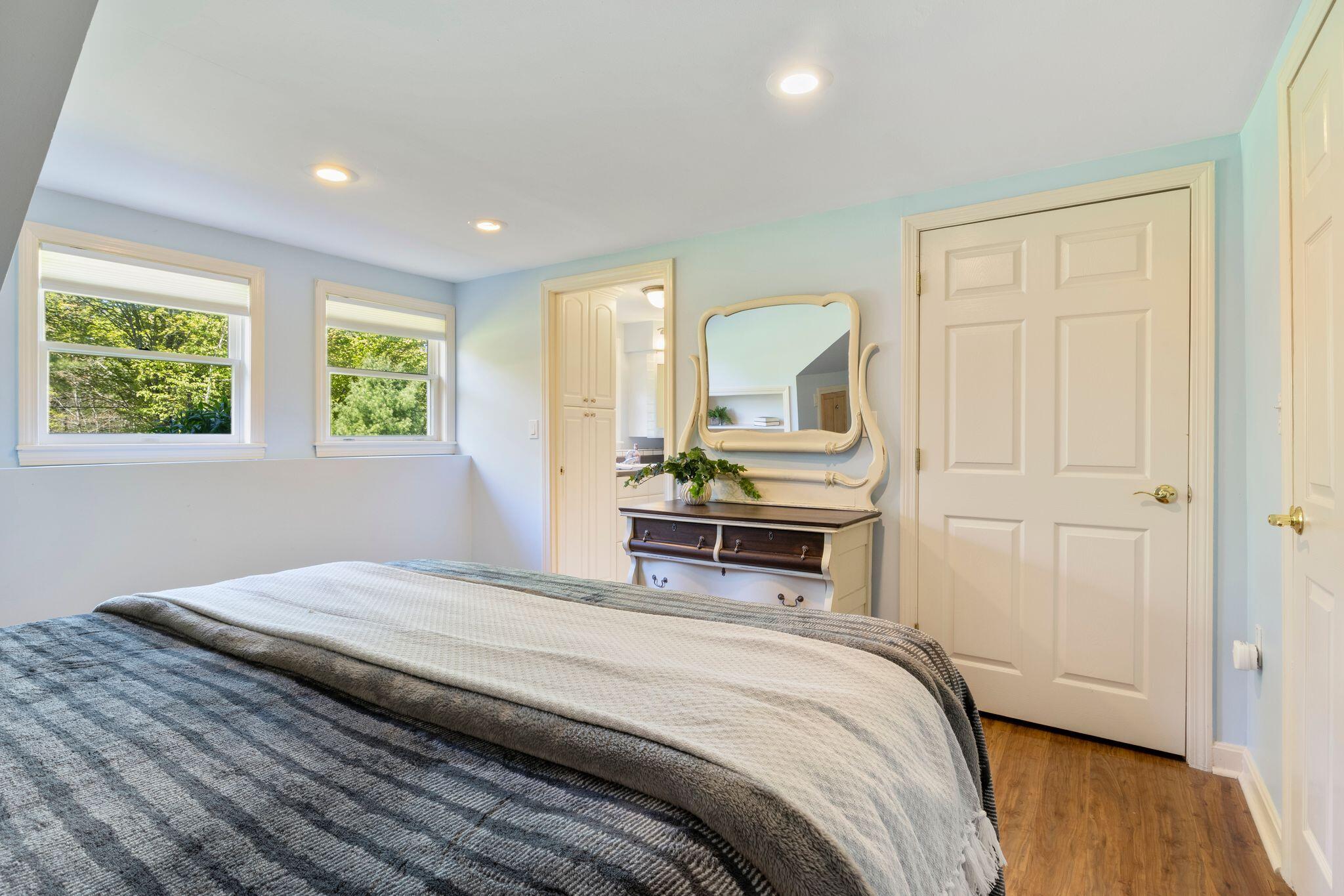528 Bauneg Beg Hill Road North Berwick ME 03906