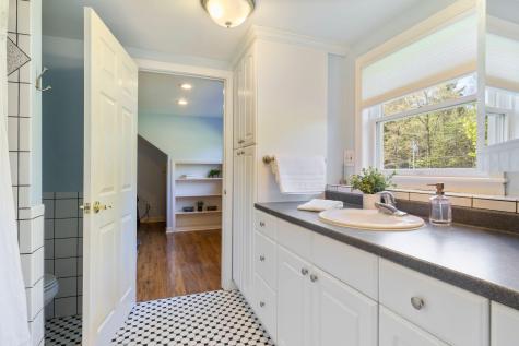 528 Bauneg Beg Hill Road North Berwick ME 03906