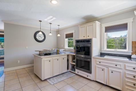 528 Bauneg Beg Hill Road North Berwick ME 03906