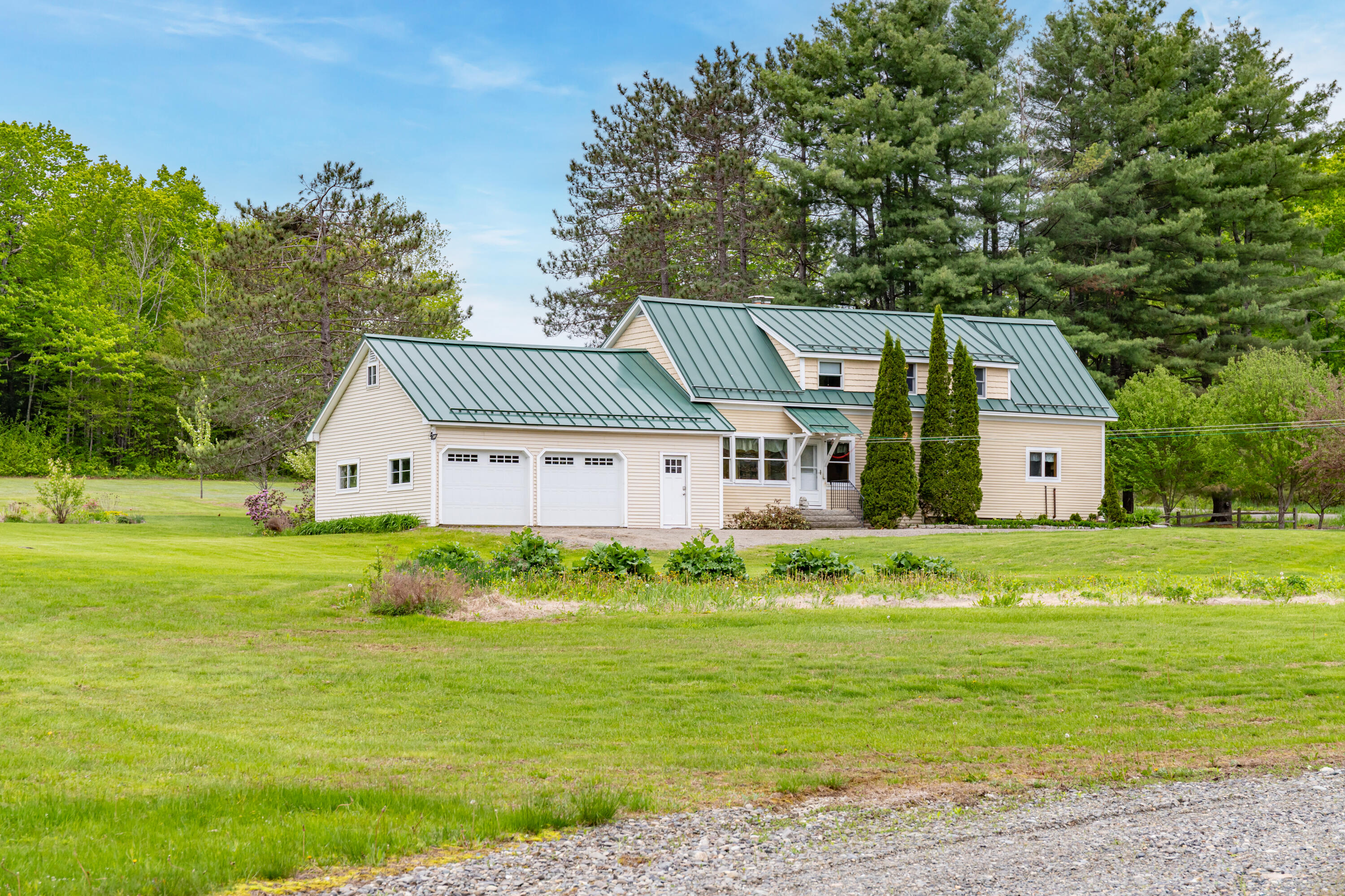 303 Williams Road Bradford ME 04410