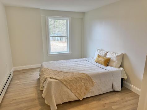 54 Boulder Road Raymond ME 04071