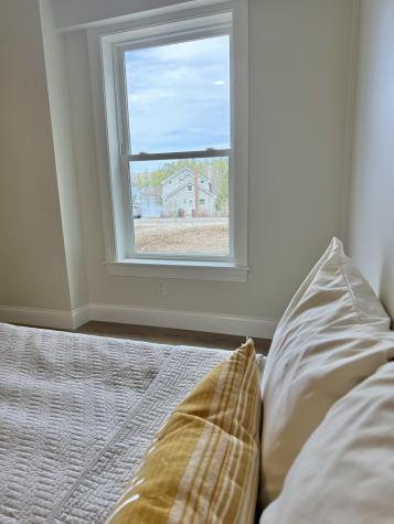 54 Boulder Road Raymond ME 04071