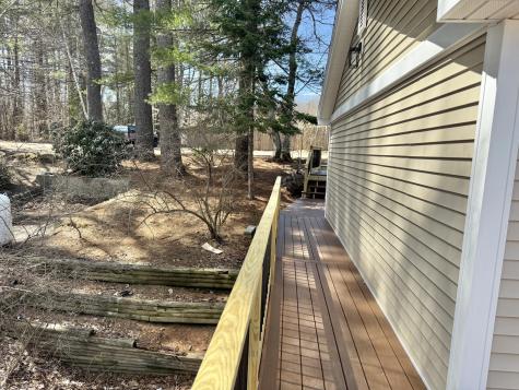 54 Boulder Road Raymond ME 04071