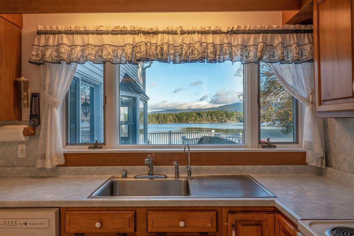 1122 Main Street Mount Desert ME 04660