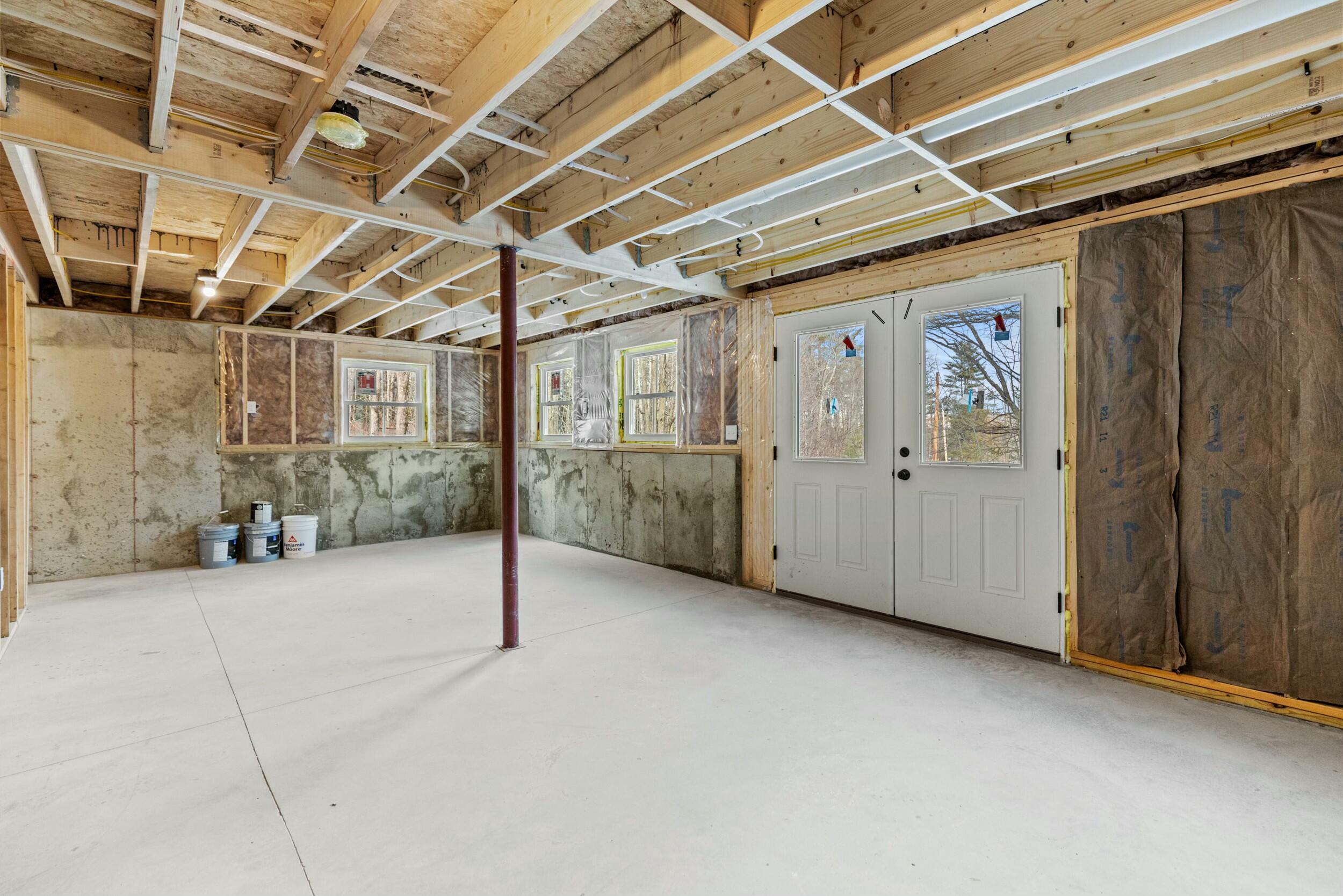 24 Hillside Drive Raymond ME 04071