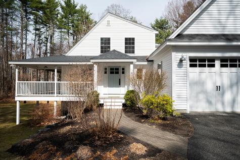 9 Ridge Road Raymond ME 04071