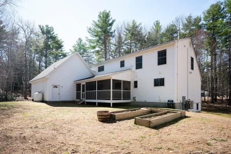 9 Ridge Road Raymond ME 04071