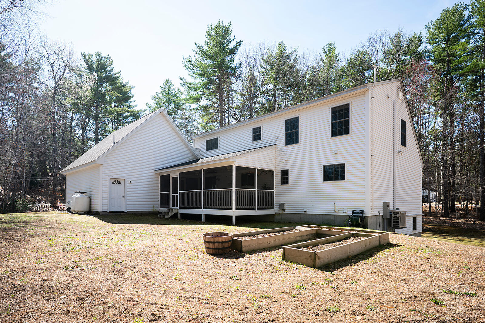 9 Ridge Road Raymond ME 04071