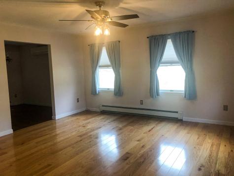 37 Woodside Drive Lewiston ME 04240