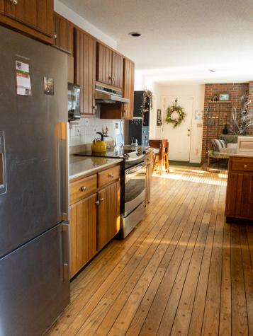 37 Woodside Drive Lewiston ME 04240