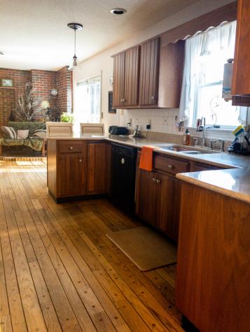 37 Woodside Drive Lewiston ME 04240