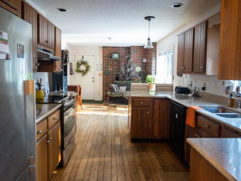 37 Woodside Drive Lewiston ME 04240