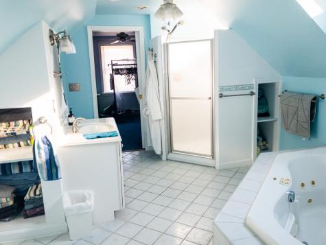 37 Woodside Drive Lewiston ME 04240