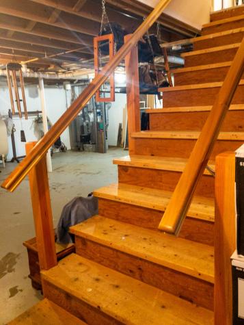 37 Woodside Drive Lewiston ME 04240