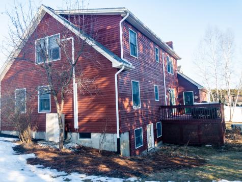 37 Woodside Drive Lewiston ME 04240