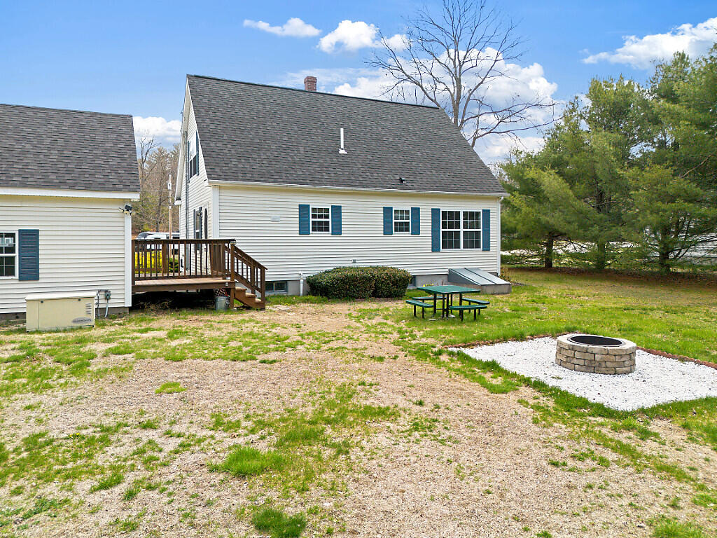 5 Nishell Drive Paris ME 04281