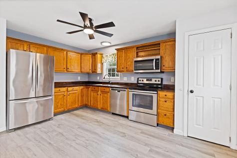 5 Nishell Drive Paris ME 04281
