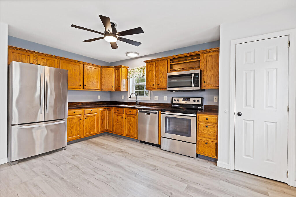 5 Nishell Drive Paris ME 04281