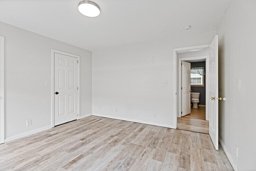 5 Nishell Drive Paris ME 04281