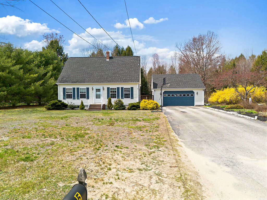 5 Nishell Drive Paris ME 04281