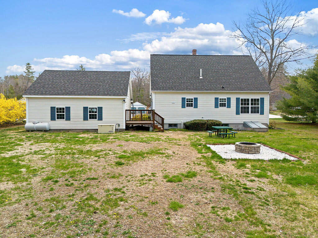 5 Nishell Drive Paris ME 04281