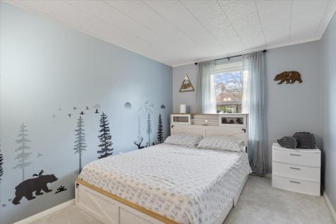 27 Rosewood Circle Sanford ME 04083