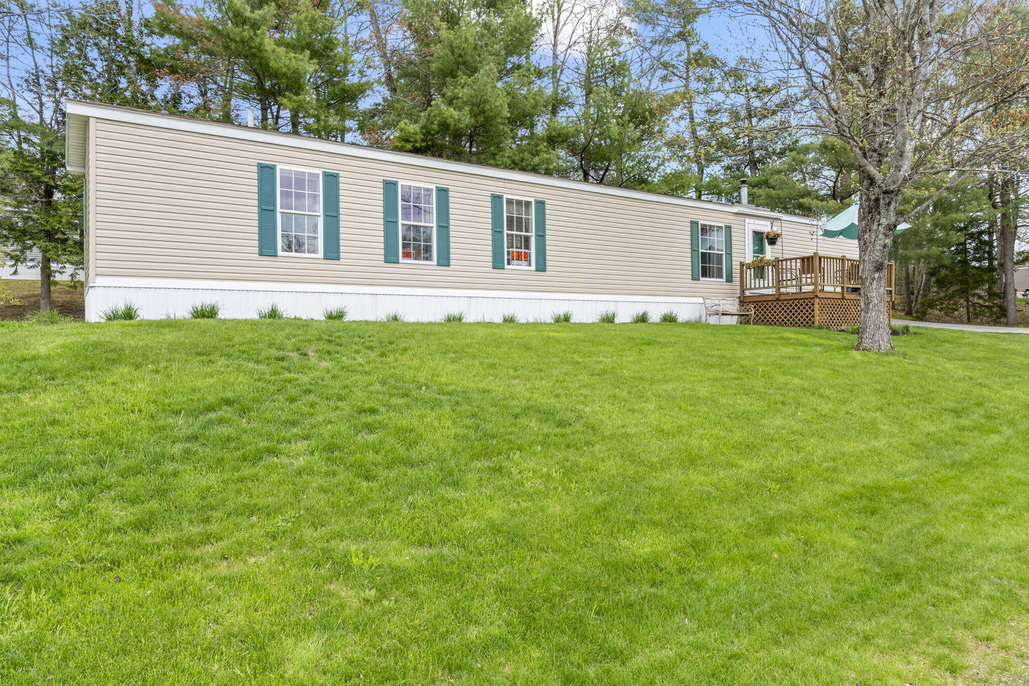 20 Marc Avenue Topsham ME 04086