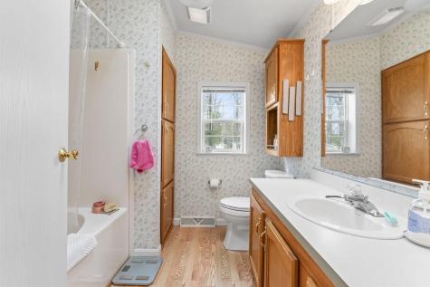 20 Marc Avenue Topsham ME 04086