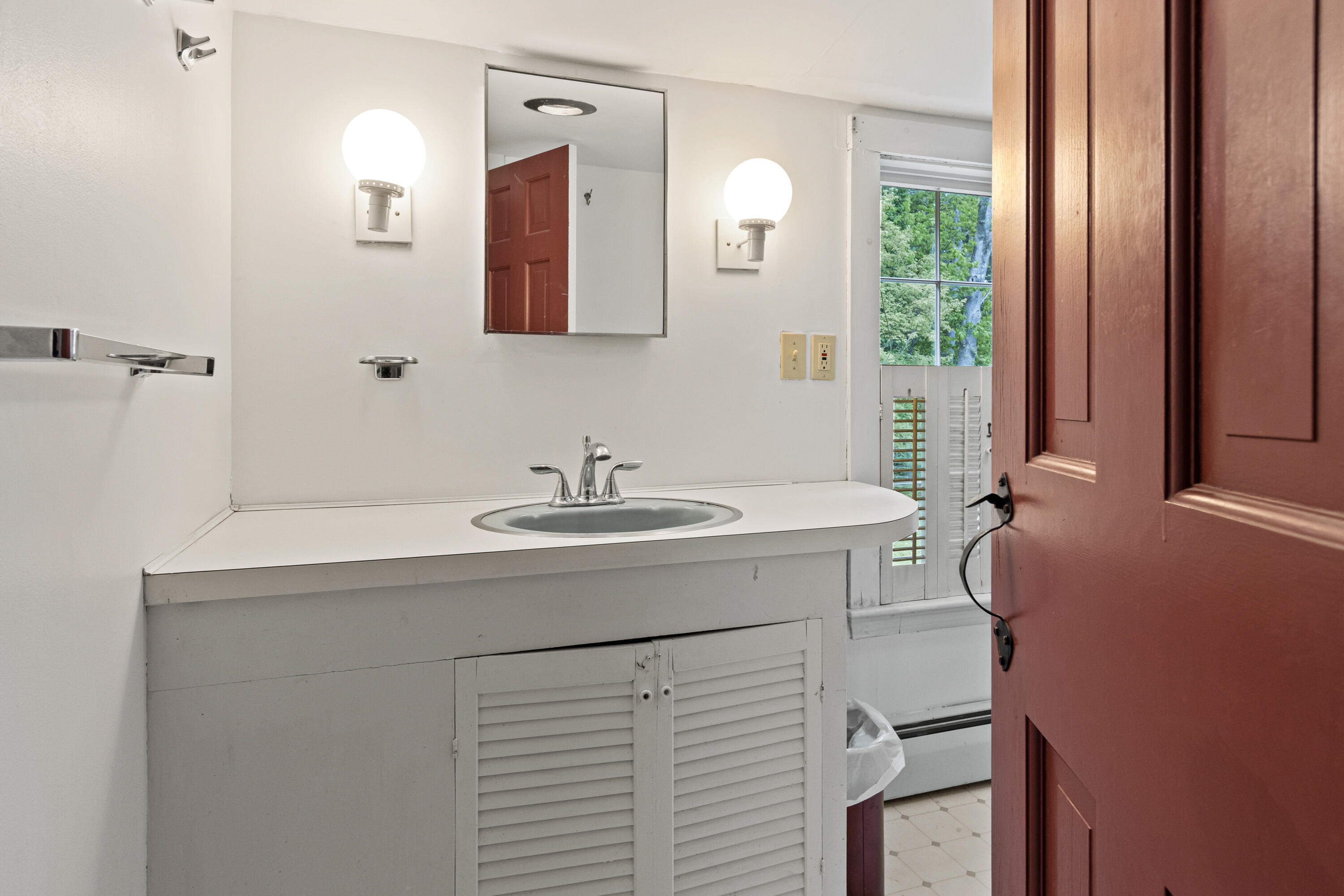 105 Brook Road Falmouth ME 04105